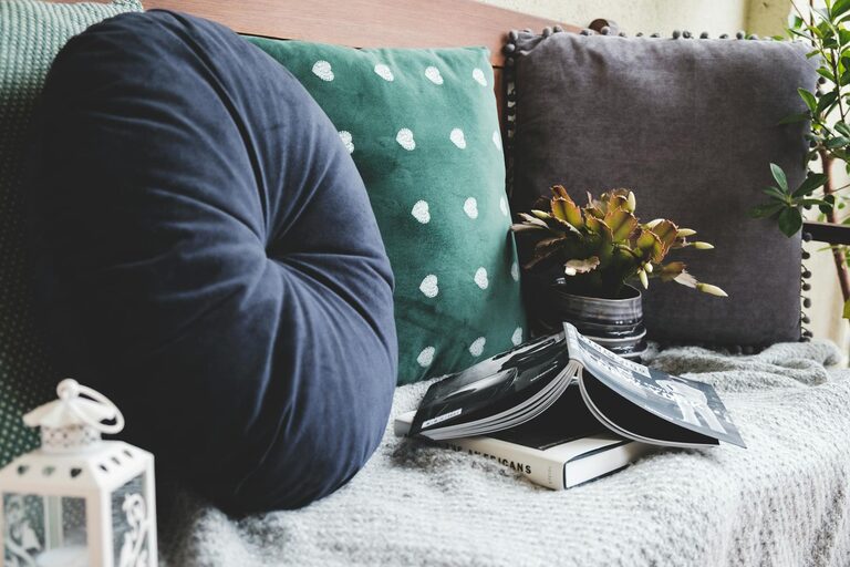 Tips for Creating a Cozy Reading Nook in Your Home